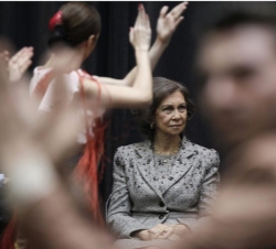 La Reina presencia el ensayo del Ballet Nacional de España